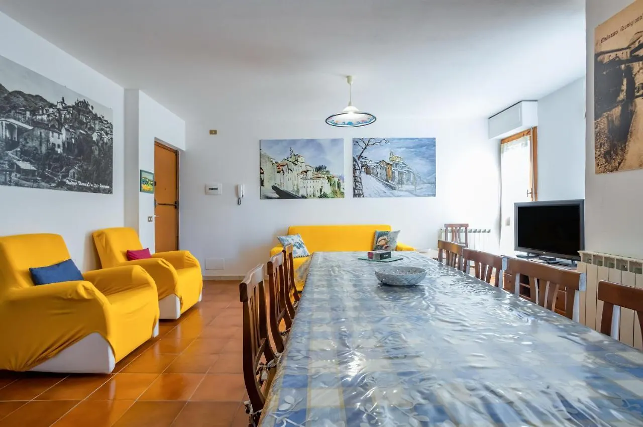 Viareggio Cozy Apartment With Balcony! Italy