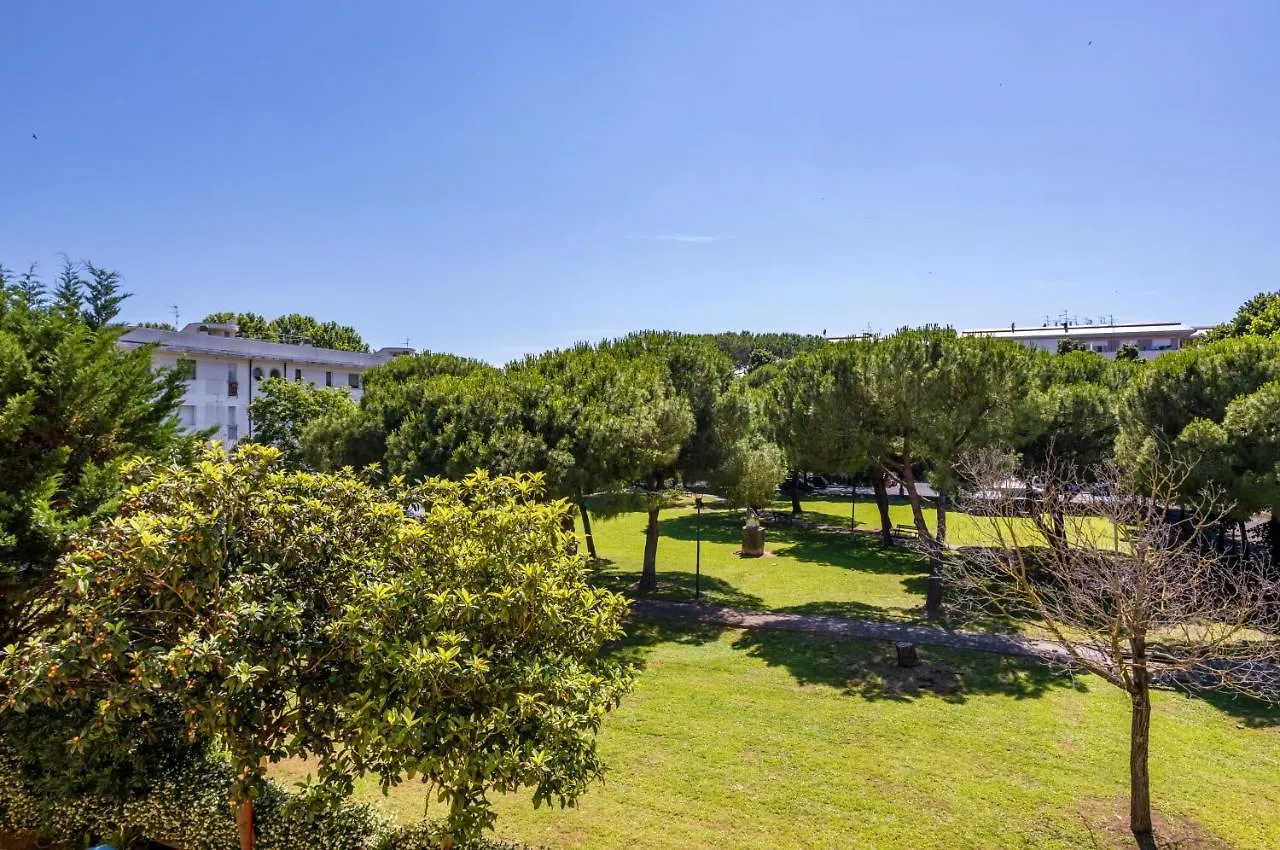 Viareggio Cozy Apartment With Balcony!
