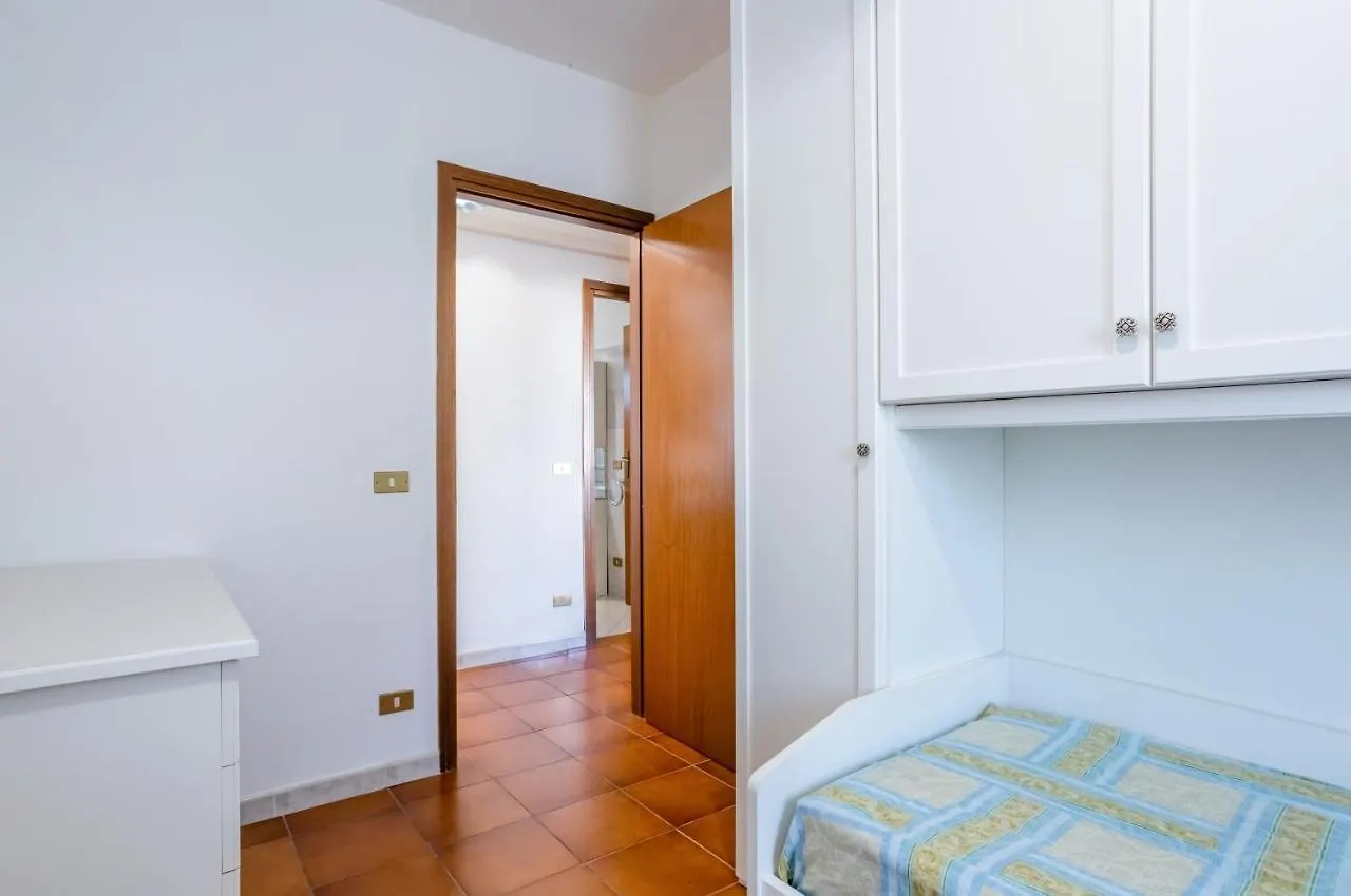 Viareggio Cozy Apartment With Balcony!
